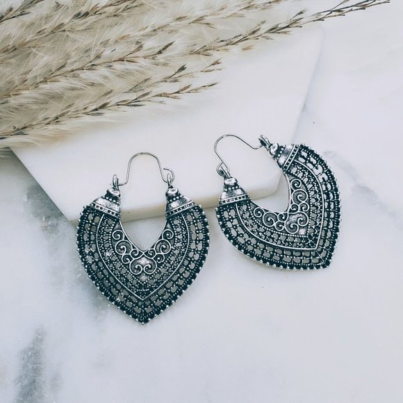 5 for $25 Boho Retro Heart Statement Earrings - Picture 2 of 6